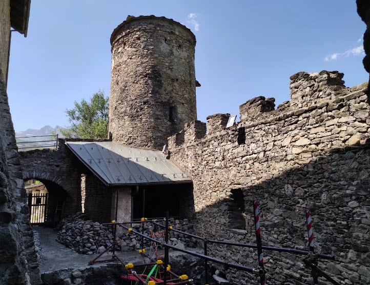 Castello Sarriod de La Tour, Italy